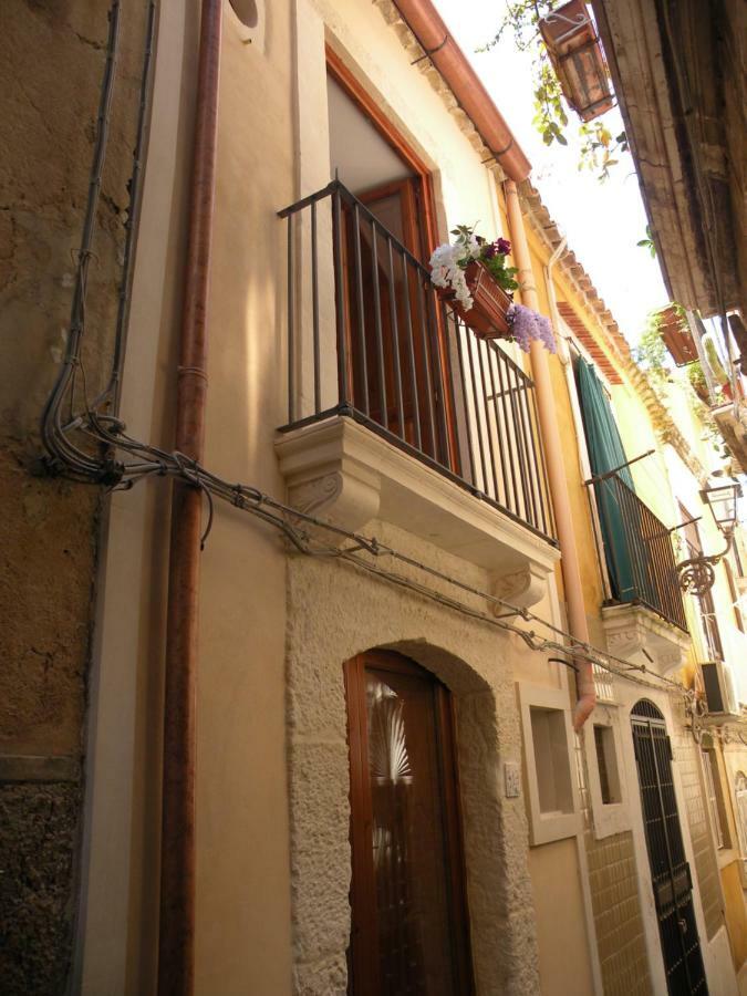 סירקוזה Al Blu Ortigia Apartments מראה חיצוני תמונה